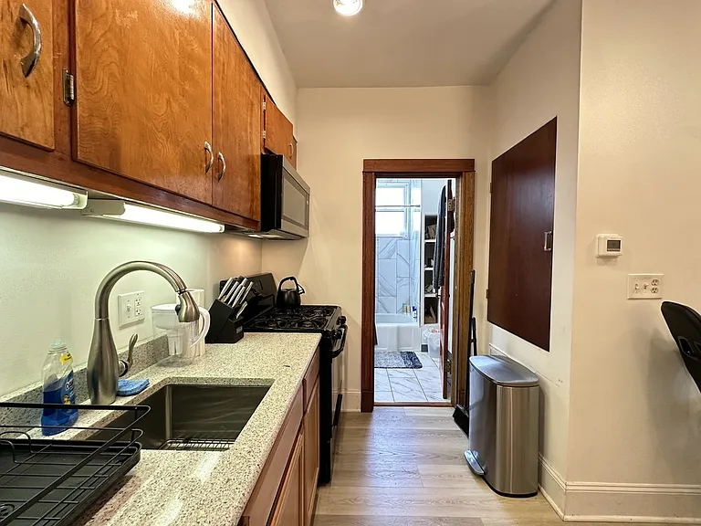 2821 W Shakespeare Ave #F3 — Photo 5