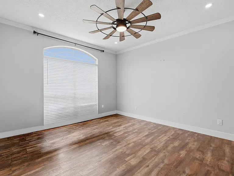 239 Navarro Dr — Photo 8