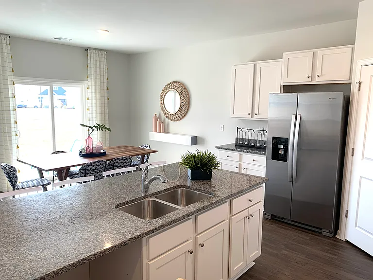 608 Airlie Vista Ln — Photo 4
