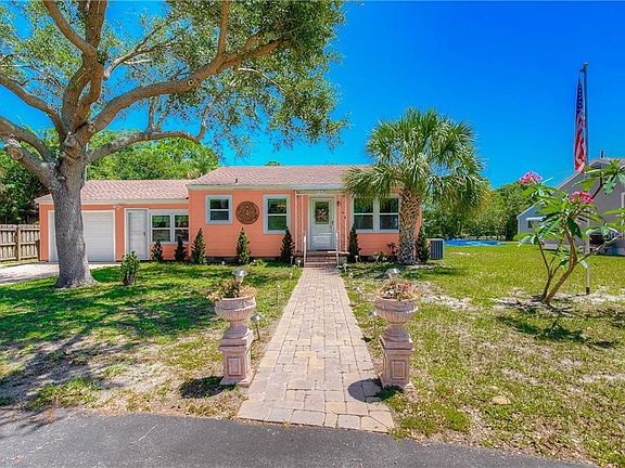 5th image of 5929 Gulfport Blvd S