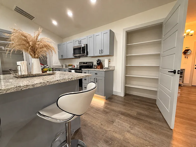 107 Ella St — Photo 17
