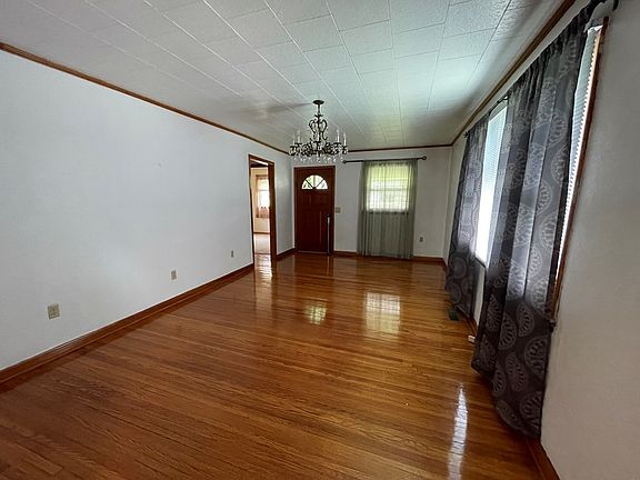 4th image of 116 Poe St