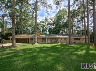9572 Fairway Dr, Denham Springs, LA 70726