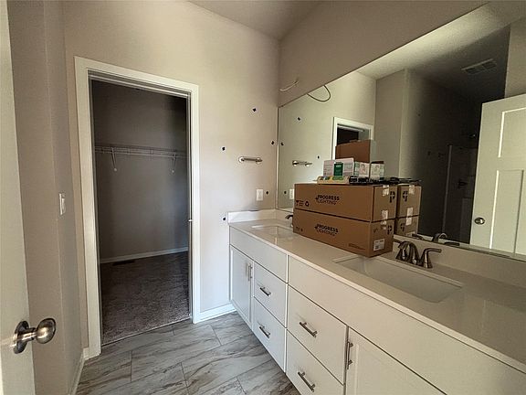 5th image of 1826 Gordon Ct