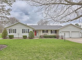 707 S Mahomet Rd, Mahomet, IL 61853