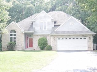 856 Charles St, Crete, IL 60417