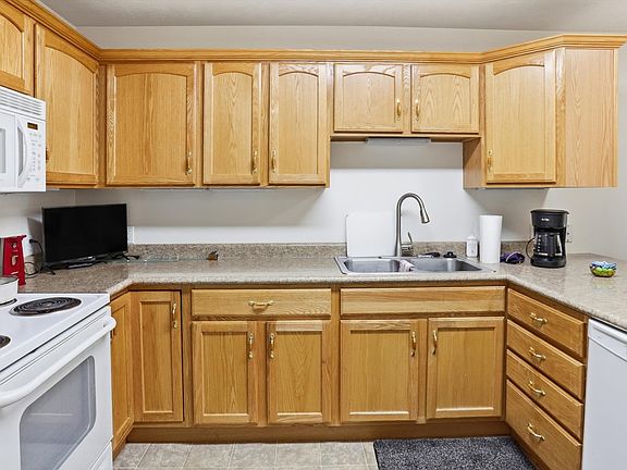5th image of 3304 S Hunter Villa Ln Unit D