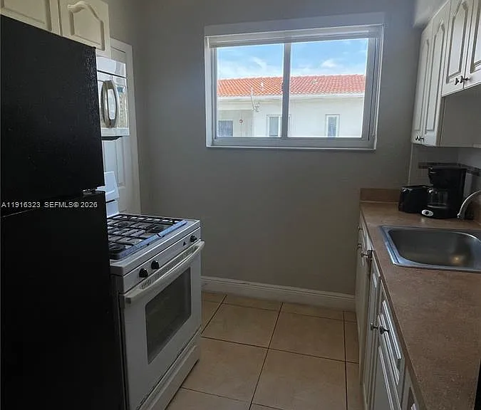 8100 Harding Ave #513 — Photo 19