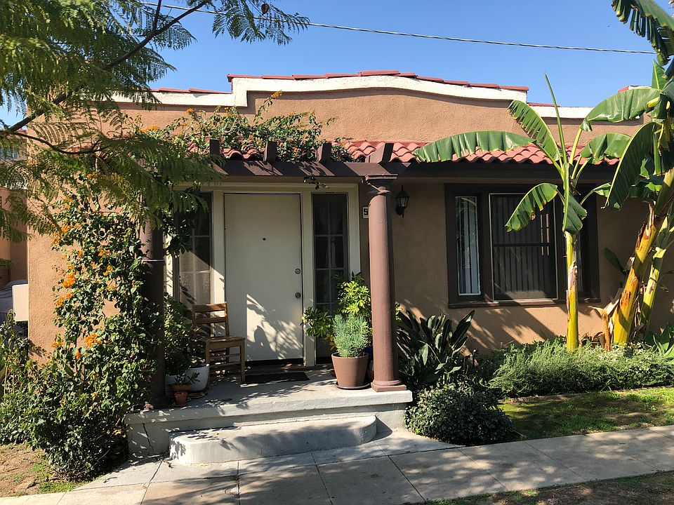 1st image of 5115 1/2 De Longpre Ave