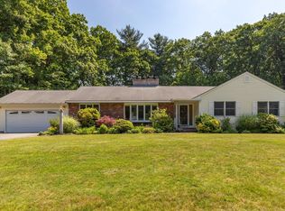 17 Churchill Rd, Chelmsford, MA 01824