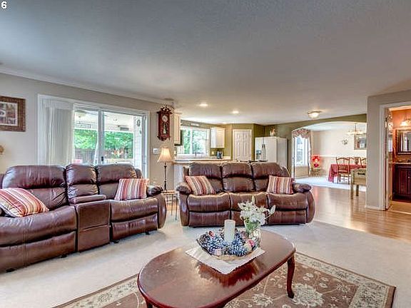 5th image of 8809 NE 163rd Ave