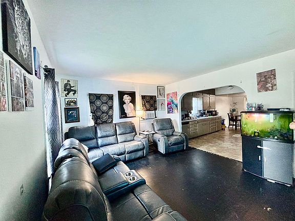 4th image of 2637 Bildahl St