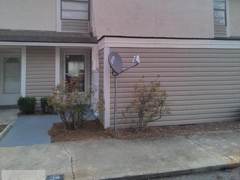 727-33 S Main St — Photo 1