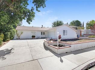 28134 Shelter Cove Dr, Santa Clarita, CA 91350