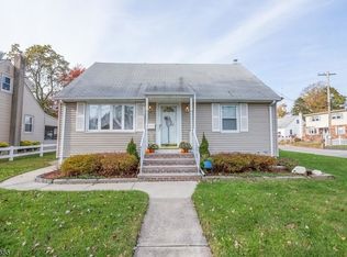 2 Cedar St, Lincoln Park, NJ 07035
