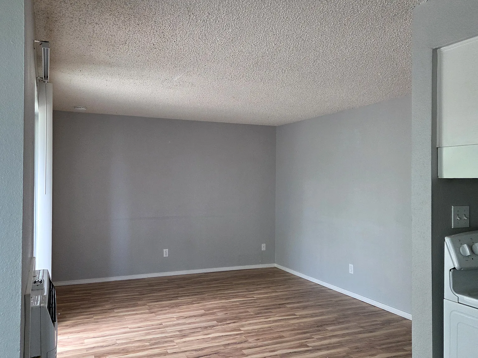 3 bed, 1.5 bath, $1,575 — Photo 2