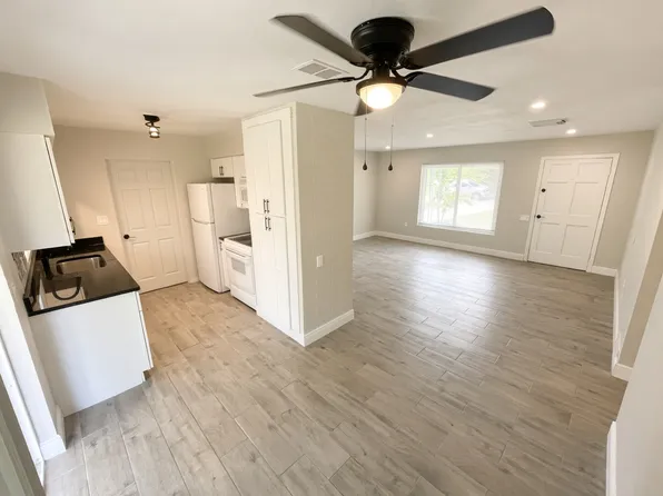 8566 119th St, Seminole, FL 33772