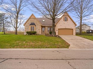 5826 Oakview St, Shawnee, KS 66216