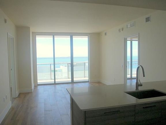 4th image of 1300 Brickell Bay Dr APT 3103