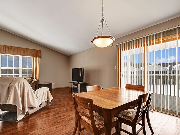 5th image of 6861 Como Ct