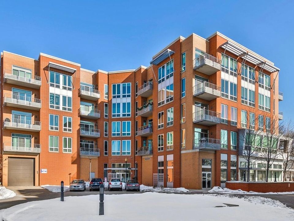 1st image of 4846 N Clark St APT 301