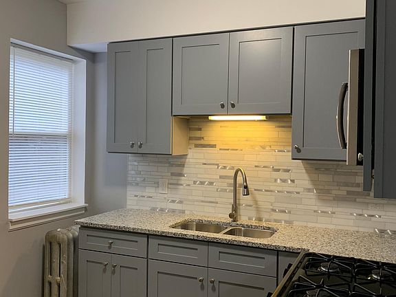 2nd image of 1531 W Ardmore Ave #2