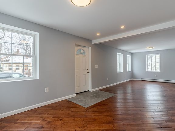 2nd image of 33 Linden Street