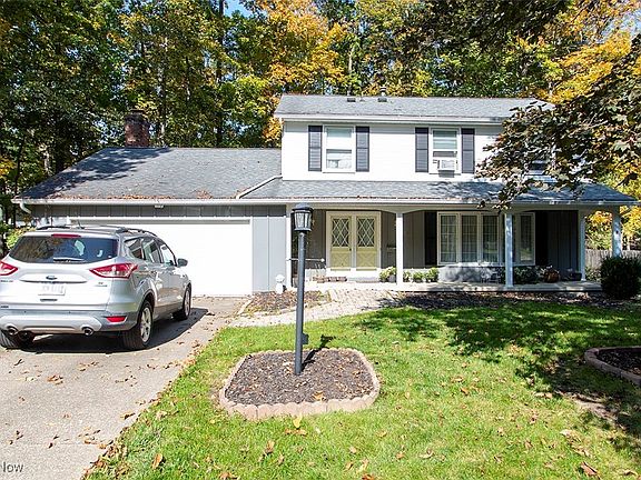 3rd image of 815 Beechwood Dr