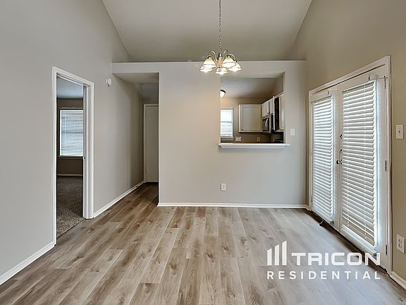 4th image of 712 Meadowcreek Ct