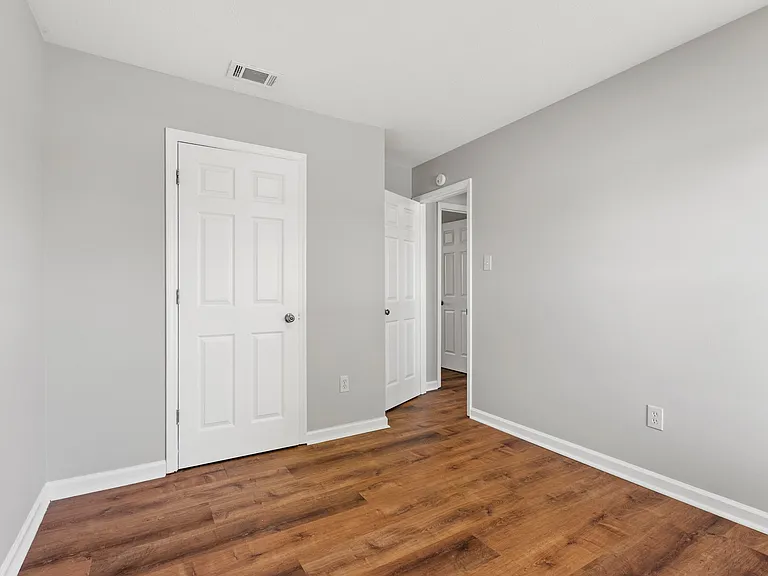1576 Springfield Dr — Photo 16