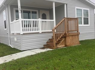 1694 Sacramento Trl, Hartland, MI 48353