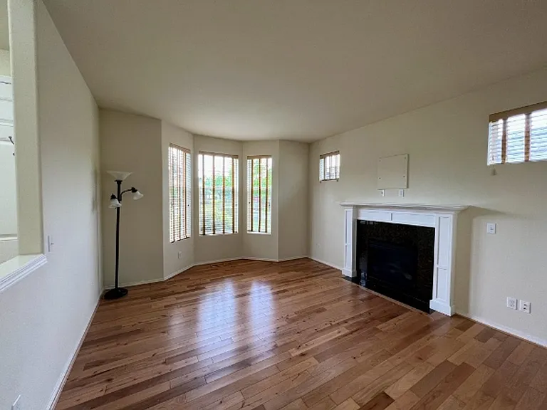 9212 Campus Glen Dr NE — Photo 9
