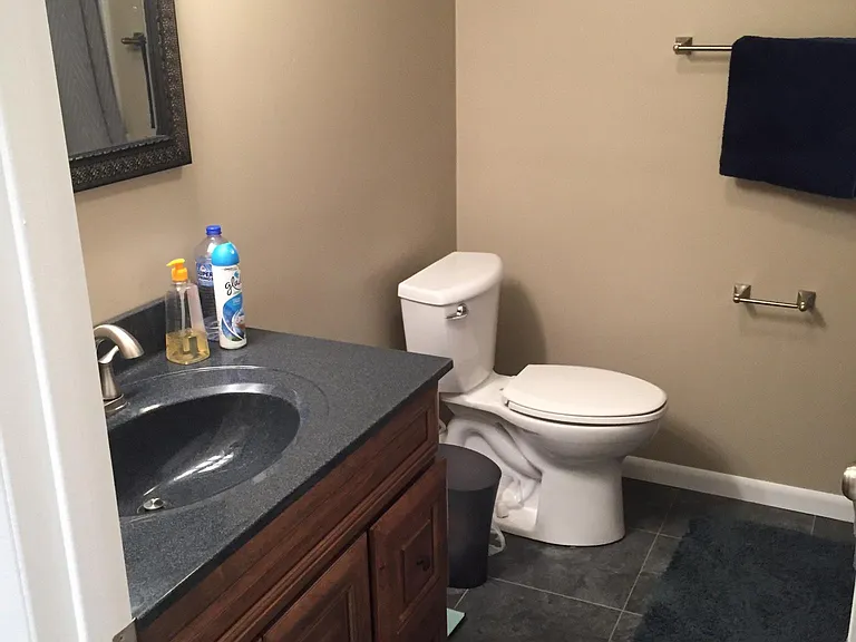 137 Columbia Ct — Photo 5