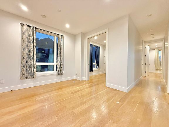 5th image of 541 Kingston Ave #4B