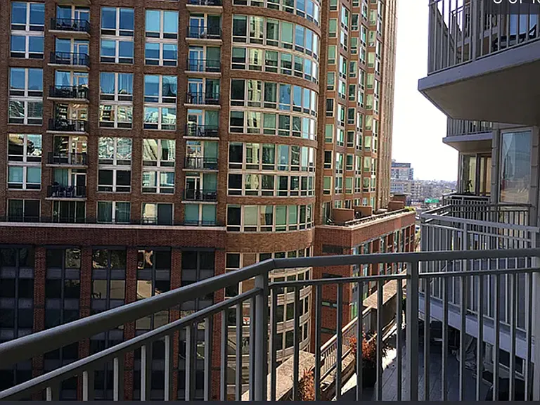 645 N Kingsbury St #906 — Photo 6
