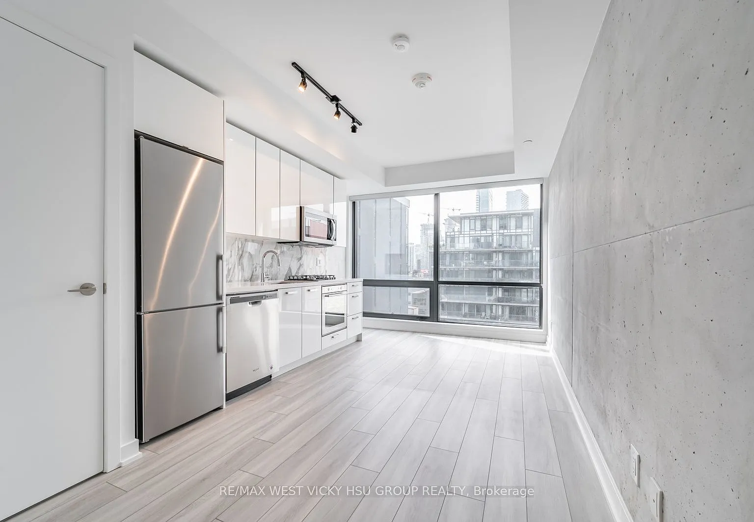 1 bed, $2,295 — Photo 4