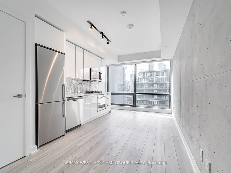 458 Richmond St W #806 — Photo 4