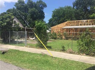 901 Brooks St, Houston, TX 77009