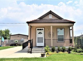 710 25th St, Gretna, LA 70053
