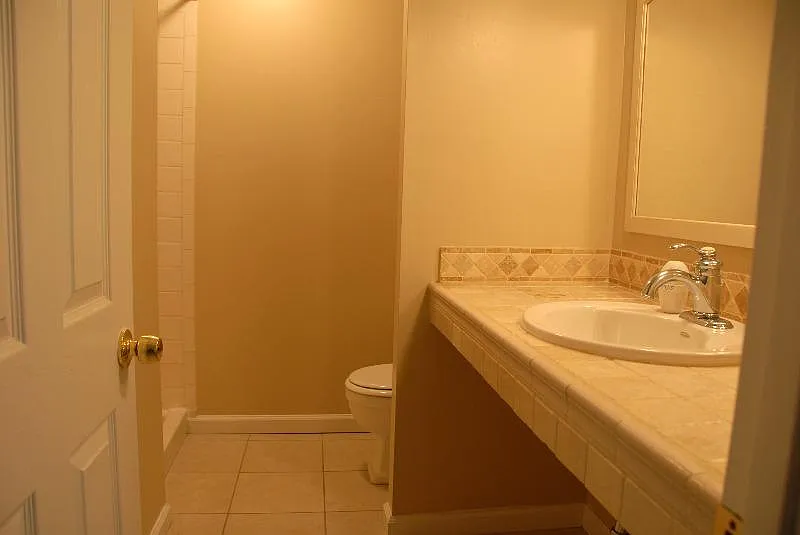 4 bed, 1600 sqft, $3,400 — Photo 4