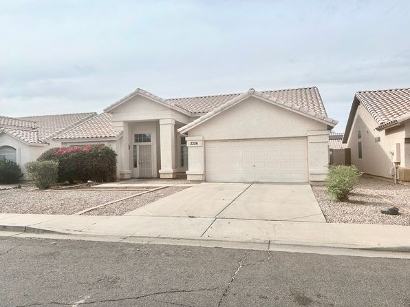 2326 E San Tan Dr