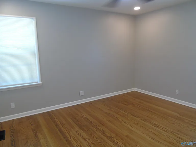 1903 Melbourne Ave NE — Photo 12
