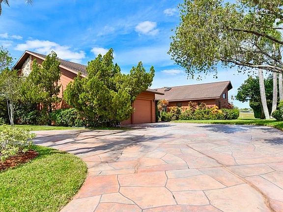 3rd image of 3863 Prairie Dunes Dr