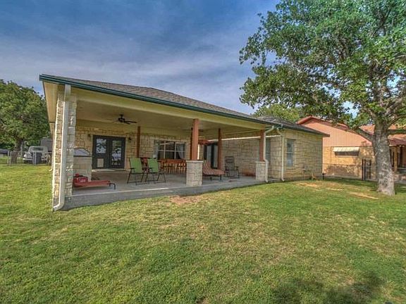 5th image of 118 Agarita Dr