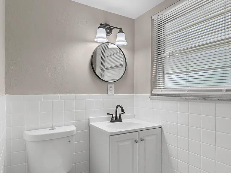 901 Cadora Dr — Photo 18