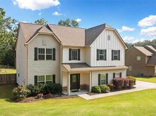13 Four Feathers Ln, Rydal, GA 30171