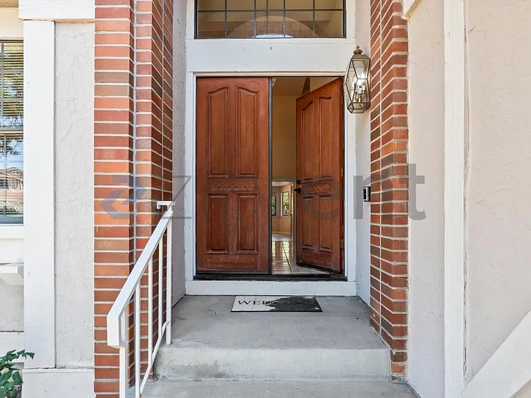 699 Patriot Pl — Photo 3