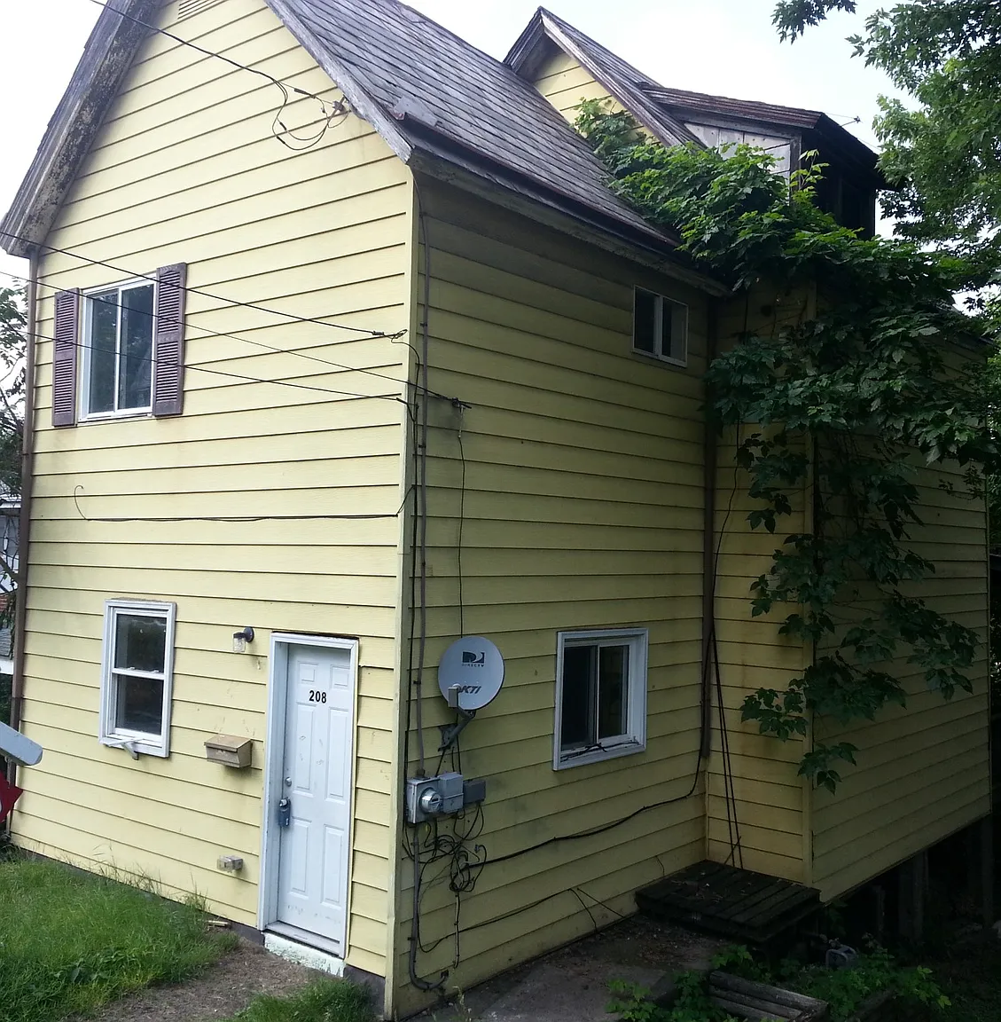208 Prospect Ave photo 1