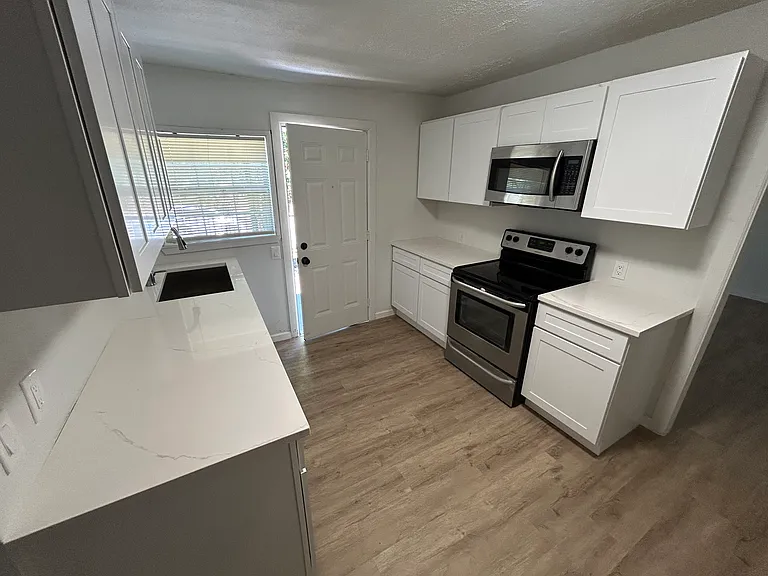 650 W Neely St — Photo 11