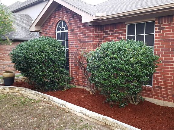 3rd image of 4723 Lennon Ave